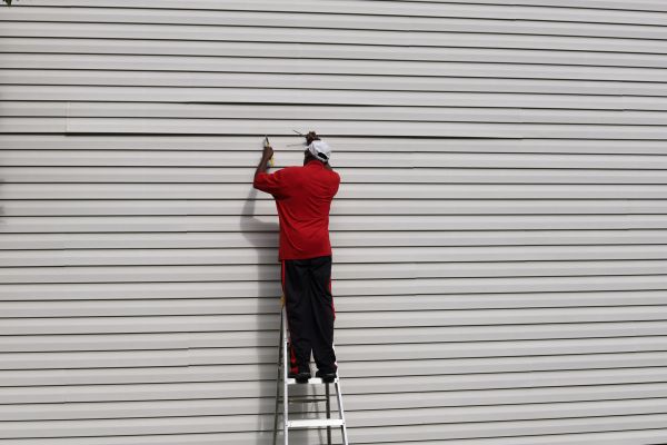 Cost of Siding Reattachment in Bronx