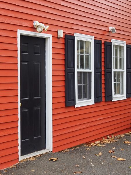 Cost of Red Vinyl Siding Installation in Bronx