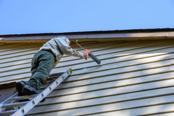Cost of Vinyl Siding Caulk Repair in Bronx